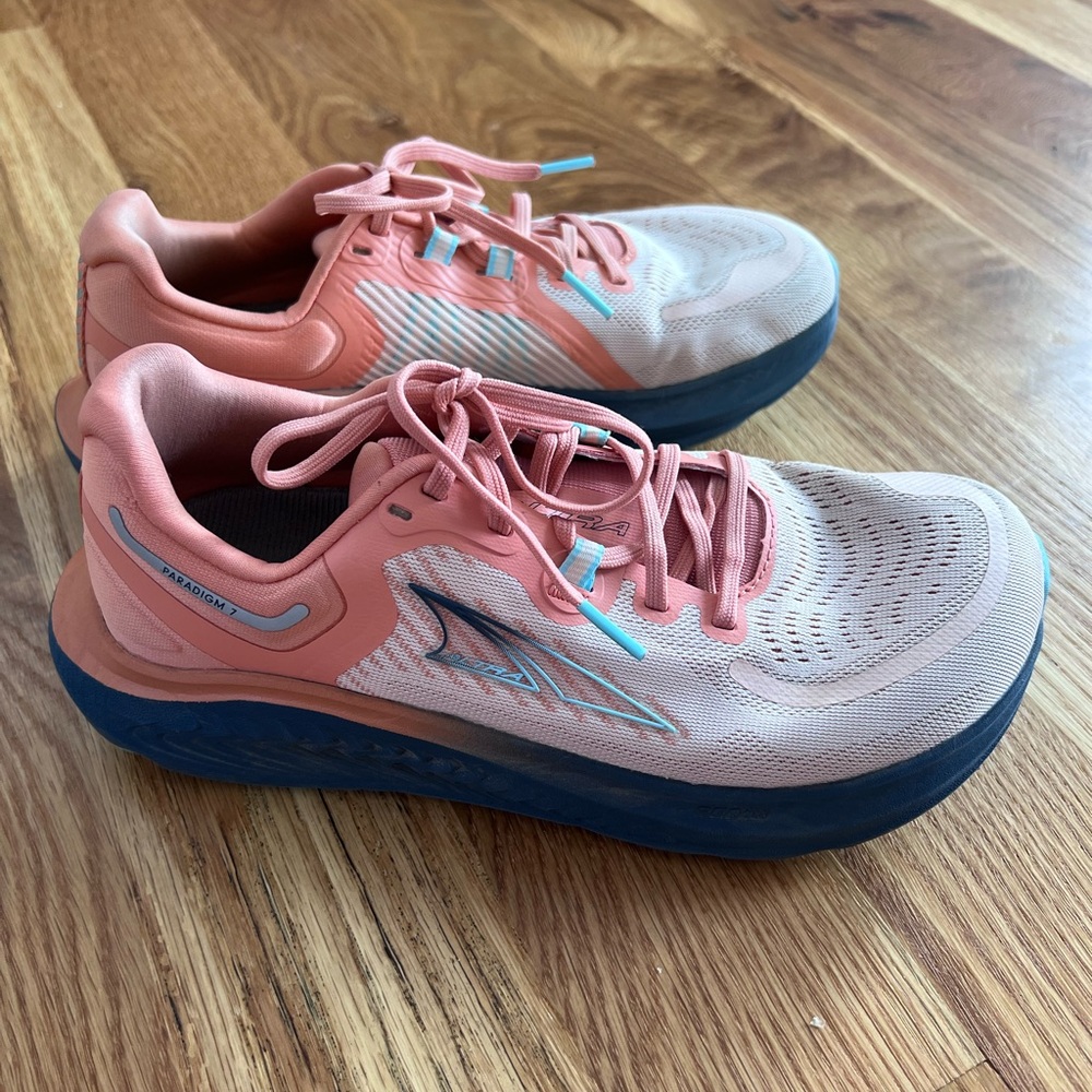 Altra Paradigm 7